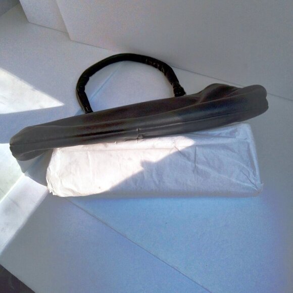 Unique Vintage Black Leather Satchel/Shoulder Frame Bag wth Chic Sleek Features - Picture 9 of 15